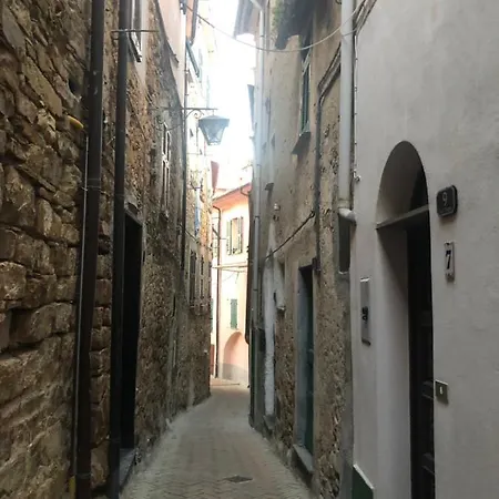 Ferienhaus Tasso 7 In Casa de Férias Civezza